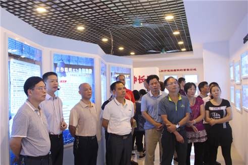 梧州市總工會組織干部職工到梧州監(jiān)獄開展警示教育活動。.jpg