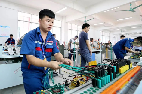 各路精英快來組隊！全區(qū)2022年職工職業(yè)技能大賽等你來戰(zhàn)